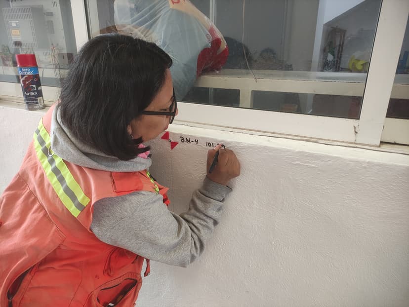 Colocación de testigos reflejantes en estructura – QC Topografía EDOMEX