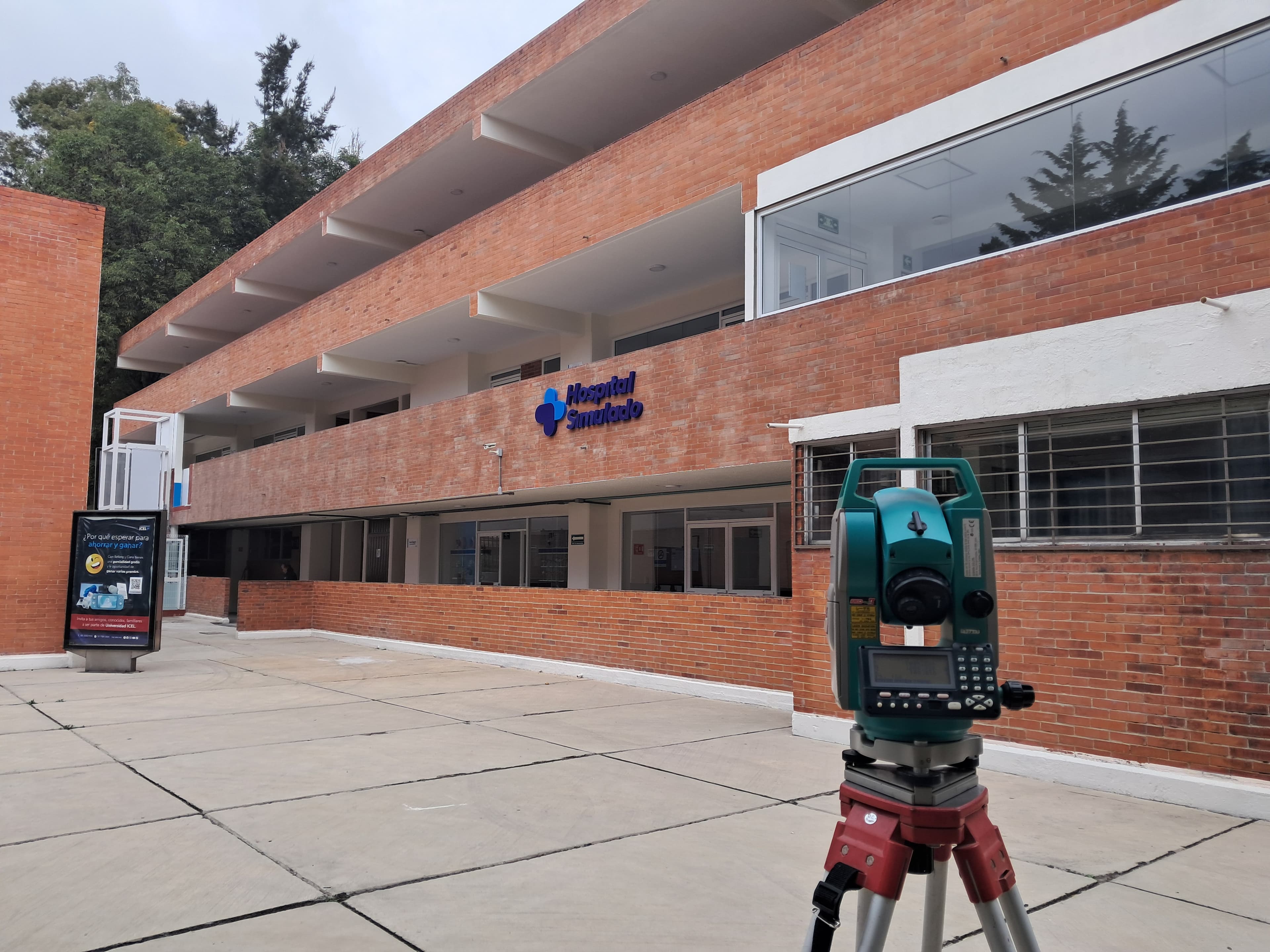 Levantamiento topográfico de terreno para proyecto arquitectónico