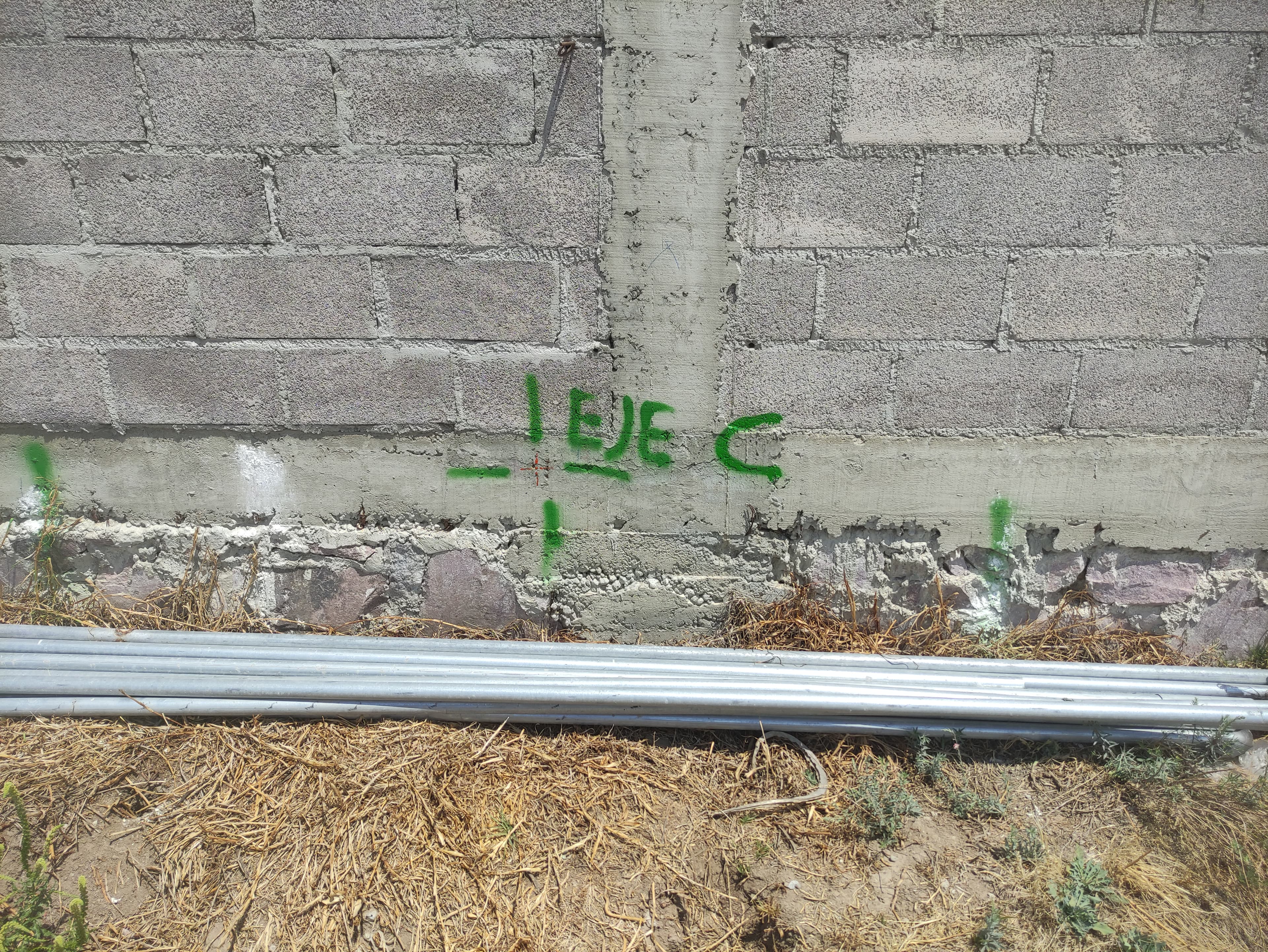 Trazo de ejes y control de niveles en casa habitación – QC Topografía